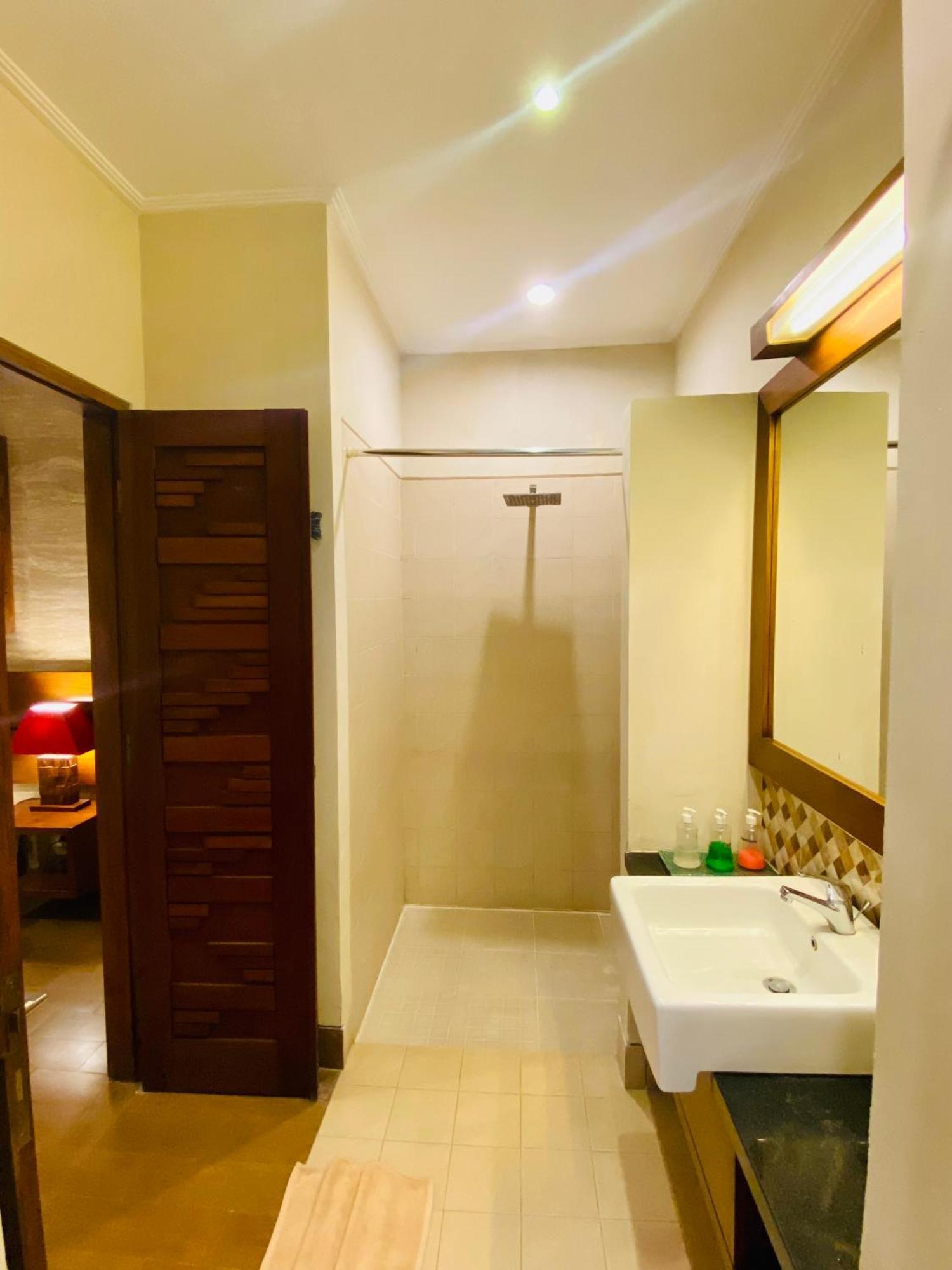 The Green Zhurga Suite Kerobokan Zewnętrze zdjęcie